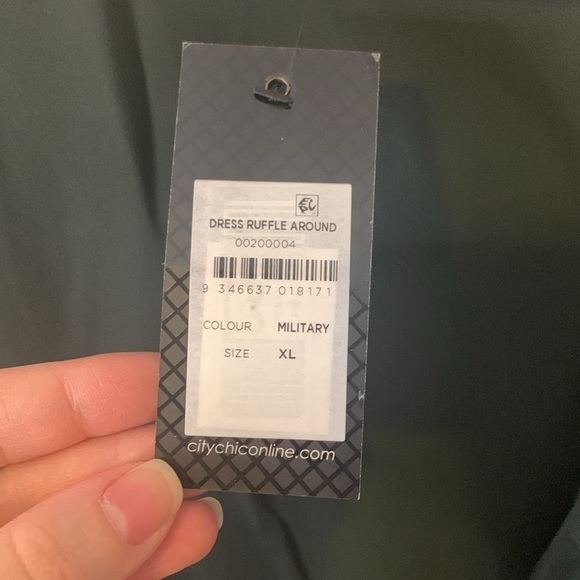 NWT City Chic Ruffle Around Dress Military Size 22 - Picture 4 of 8